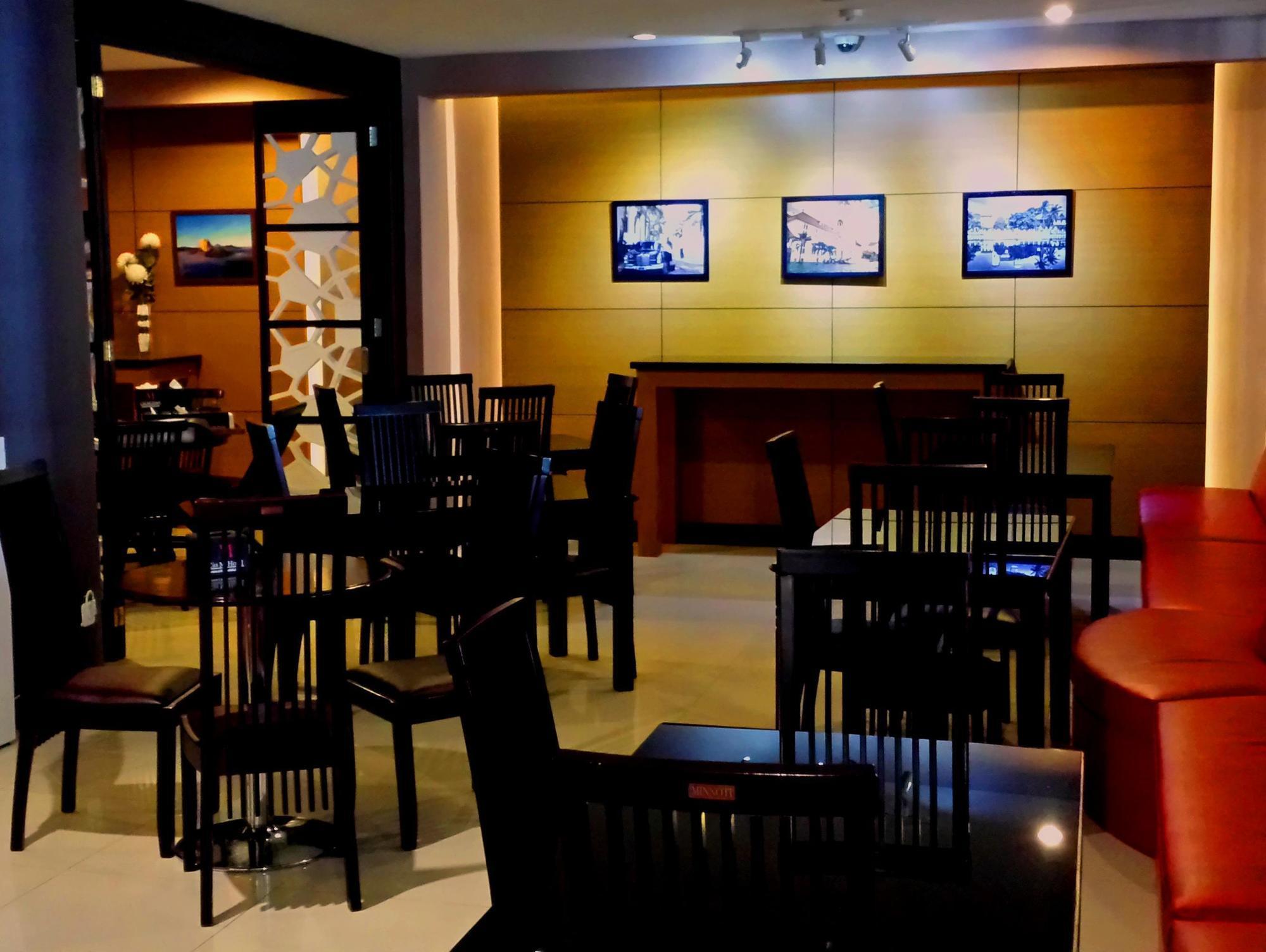 Citi M Hotel Gambir Джакарта Экстерьер фото