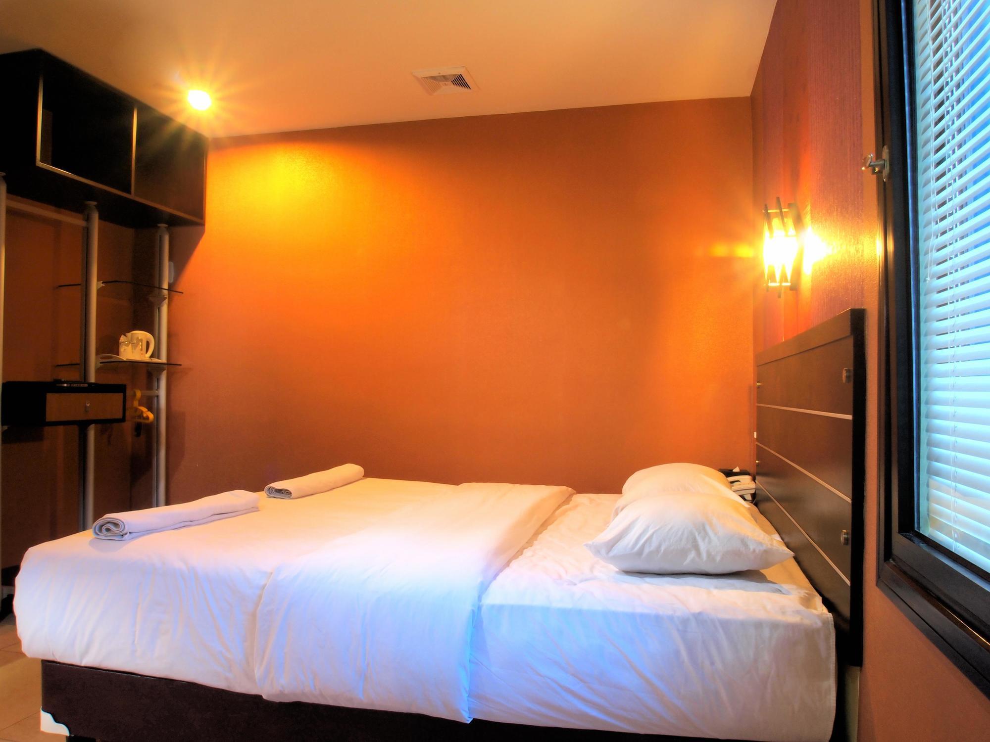 Citi M Hotel Gambir Джакарта Экстерьер фото